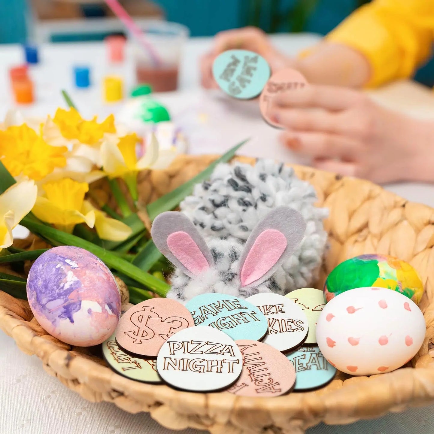 Easter Egg Tokens 30/120 Pcs Reusable Wooden Reward Tokens with 20 Engraved Sayings + 4 Gift Bags - Kids Teens Classroom Prizes Non-Candy Easter Basket Stuffers Spring Party Supplies Set